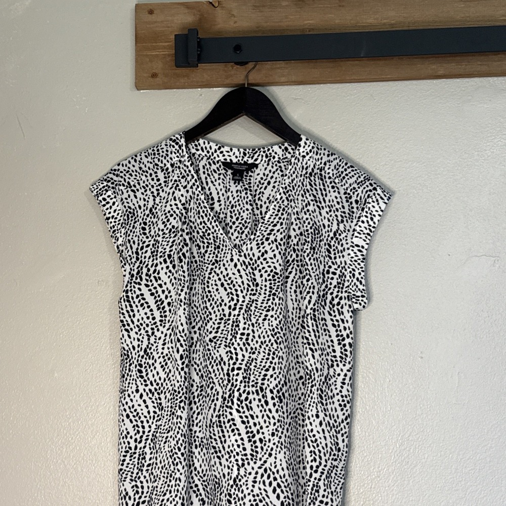 Simply Vera Verawang‎ Blouse Women's Small Black White V-Neck Excellent